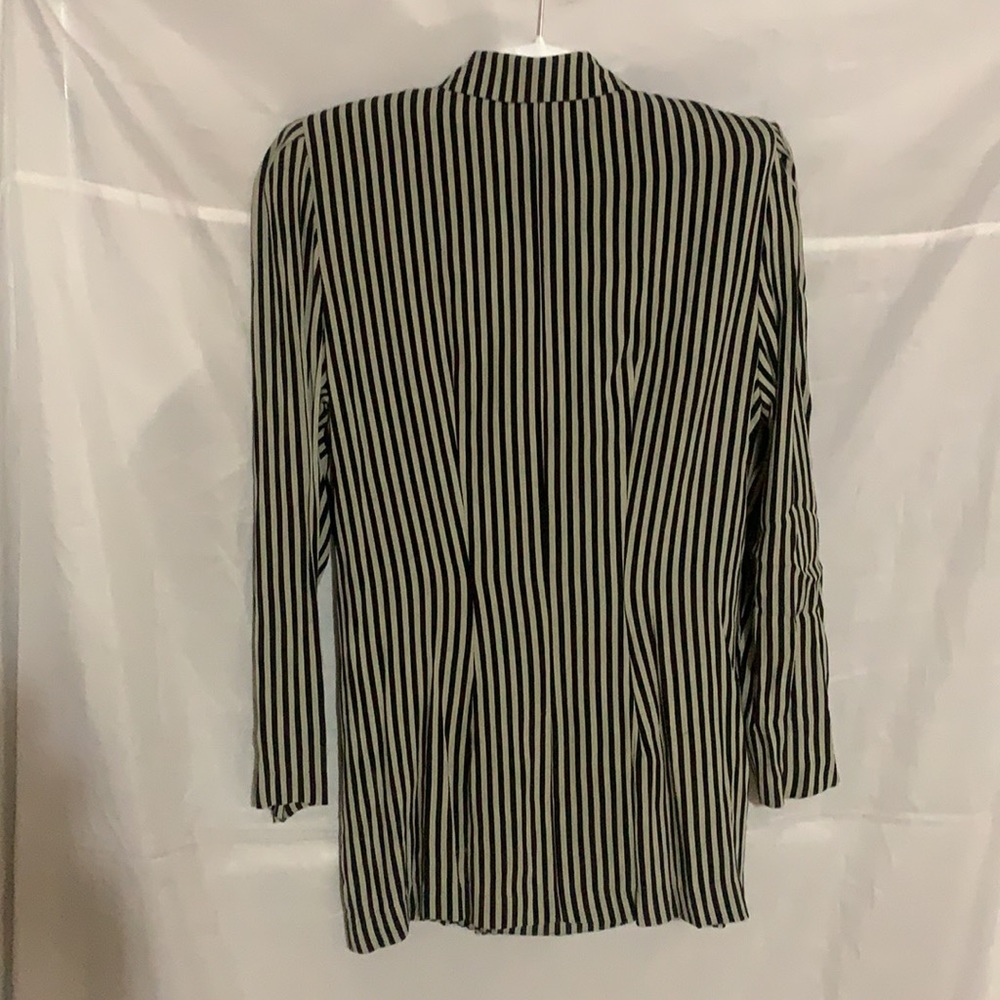Stuart Alan Black w/Sage Jacket & Sage Pleated Skirt, Size 8 MAKE AN OFFER!!! - Picture 8 of 11